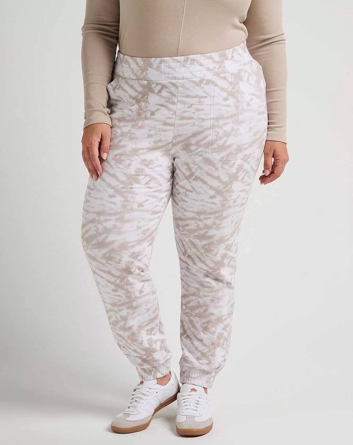 Best Sale Flora And Fauna Cloud Fleece Jogger Pants