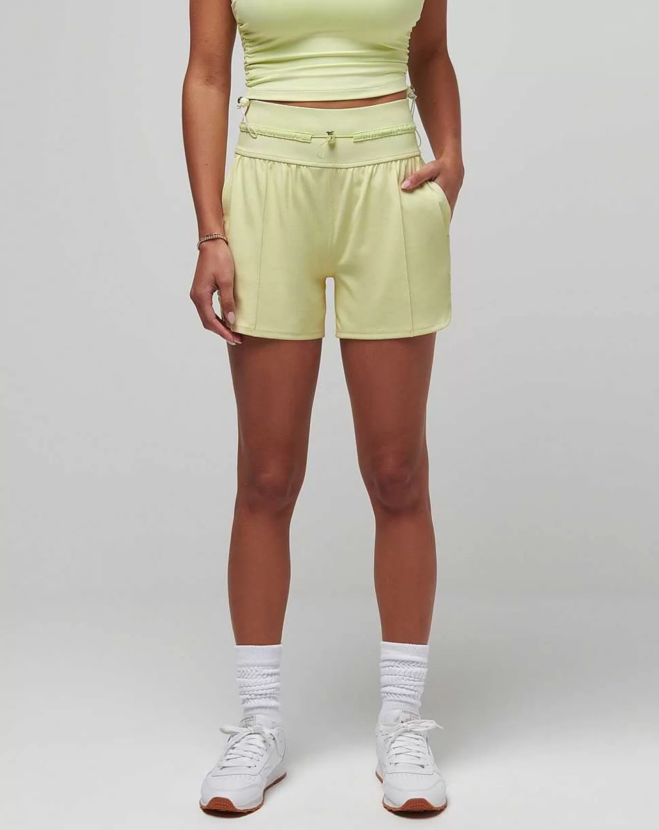 Store Queenstown Moveknit Short Shorts